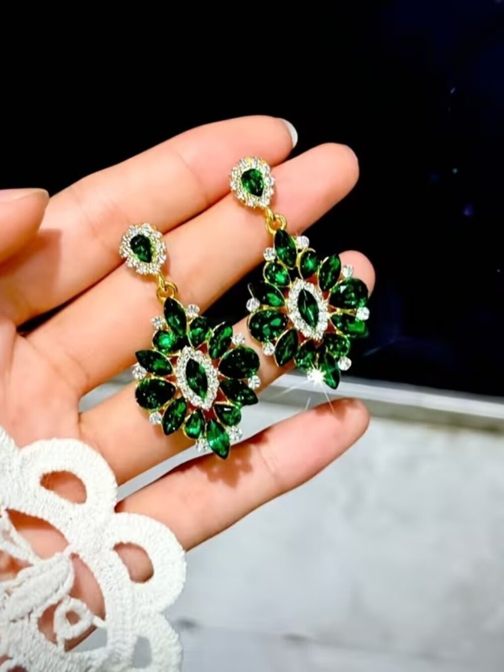 🆕 Emerald Green Crystal Rhinestone Teardrop Marquise Chandelier Dangle NWOT